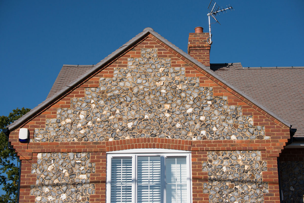 Flintstow and brick feature
